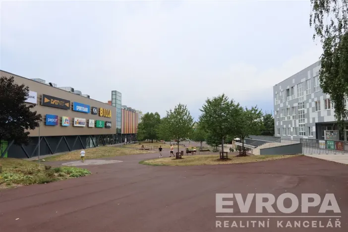 Pronájem bytu 1+1, Praha - Troja, Olštýnská, 37 m2