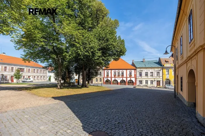 Pronájem restaurace, Opočno, Trčkovo nám., 500 m2