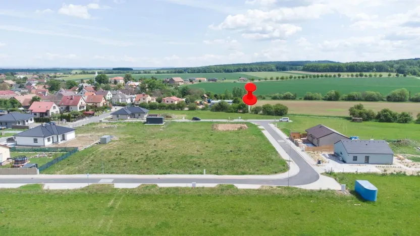 Prodej pozemku, Stolany, 1366 m2