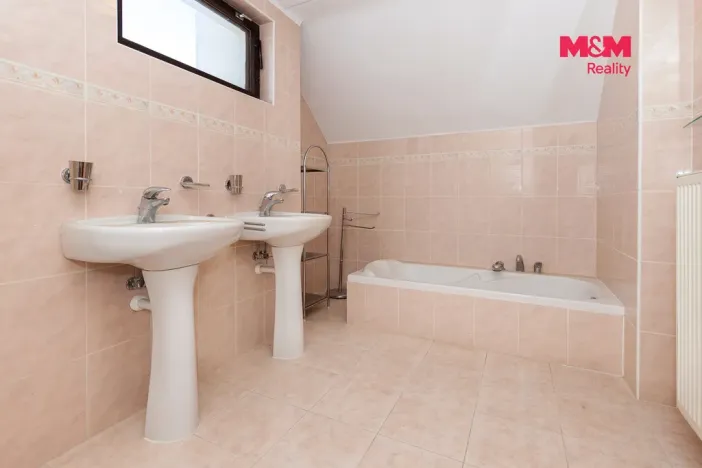 Prodej rodinného domu, Pardubice - Bílé Předměstí, Mandysova, 220 m2