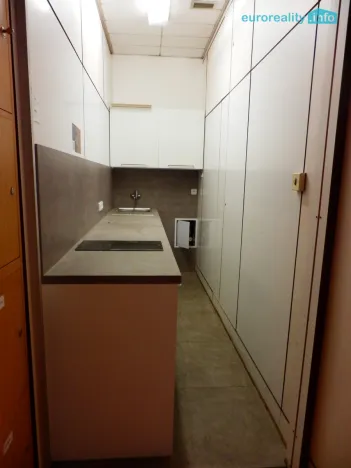 Pronájem kanceláře, Praha - Stodůlky, Mukařovského, 735 m2