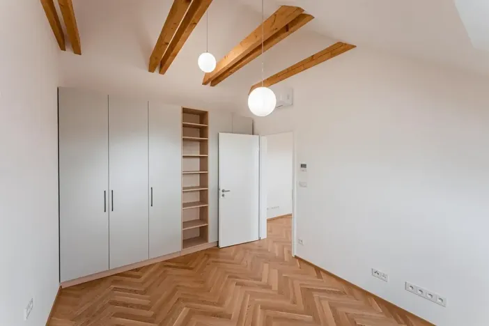 Pronájem bytu 3+kk, Praha - Nové Město, Růžová, 79 m2