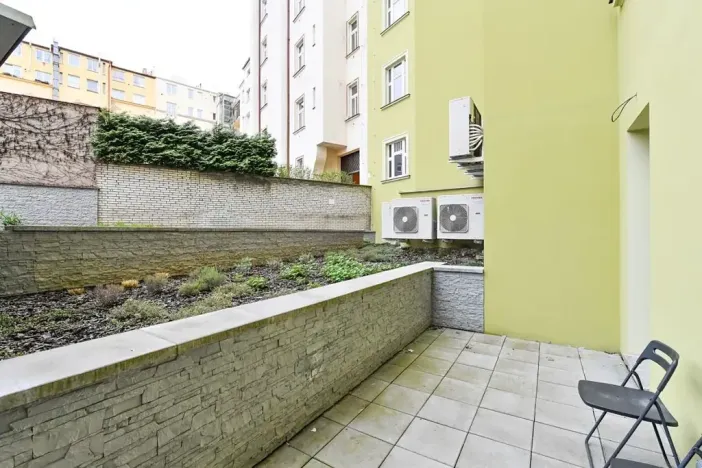 Pronájem bytu 2+kk, Praha - Vinohrady, Laubova, 50 m2
