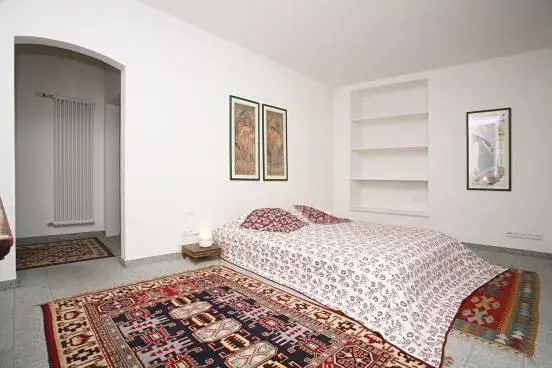 Pronájem bytu 2+1, Praha - Malá Strana, Vlašská, 73 m2