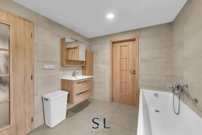 Prodej rodinného domu, Skalice u České Lípy, 316 m2