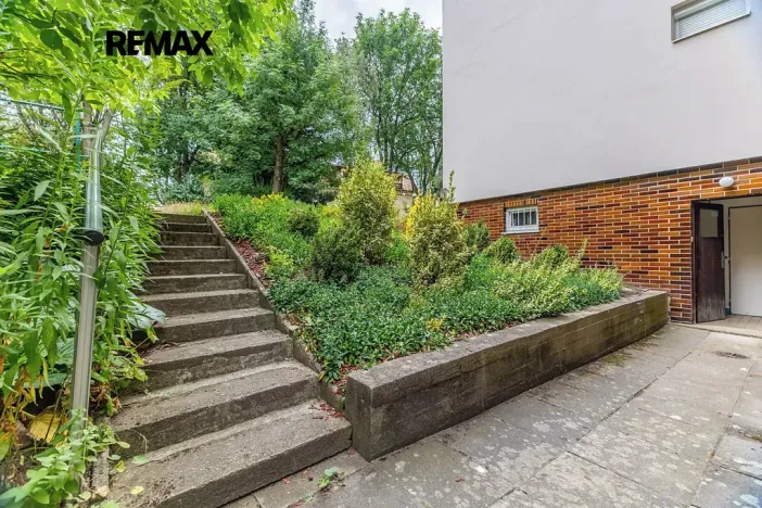 Prodej bytu 2+kk, Praha - Břevnov, Na Petřinách, 41 m2