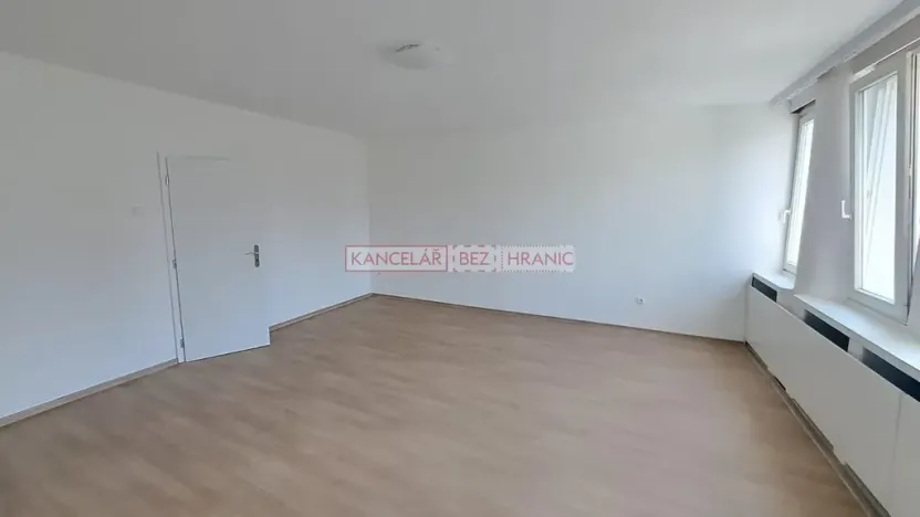 Pronájem pokoje, Zlín, Osvoboditelů, 80 m2
