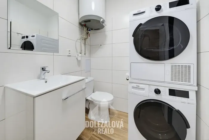 Pronájem bytu 2+kk, Jihlava, Mrštíkova, 60 m2