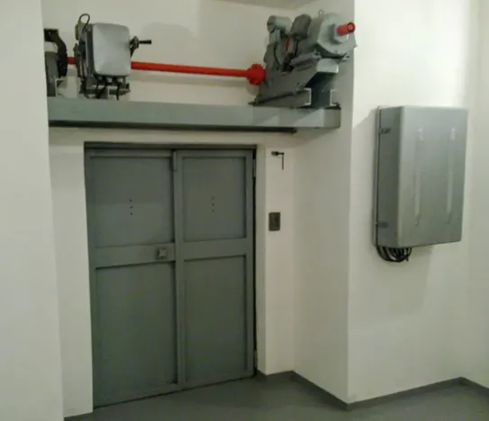 Prodej skladu, Praha - Bubeneč, Šestidomí, 42 m2