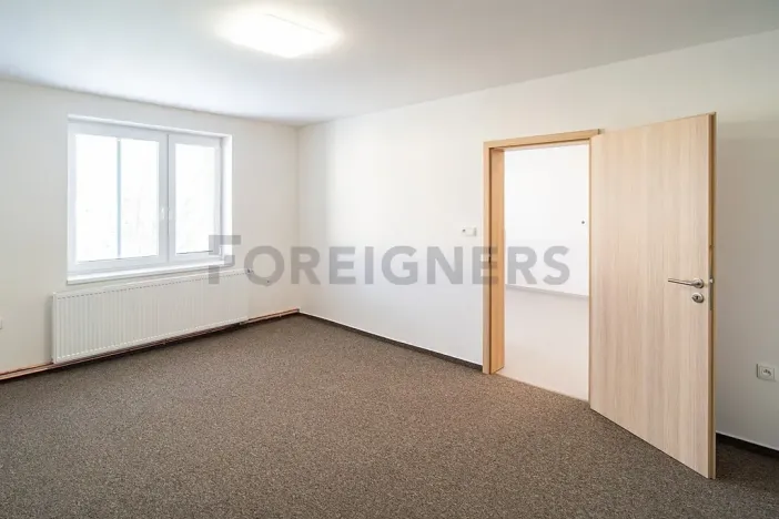 Pronájem bytu 2+1, Pardubice, Železničního pluku, 69 m2