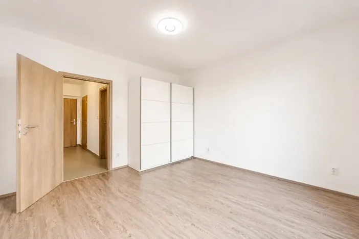 Pronájem bytu 2+kk, Praha - Hloubětín, Za černým mostem, 50 m2