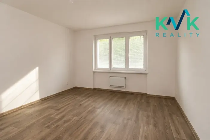 Pronájem bytu 2+1, Karlovy Vary, Závodu míru, 74 m2
