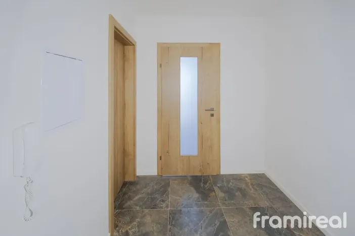 Pronájem bytu 1+kk, Veselí nad Moravou, náměstí Míru, 26 m2
