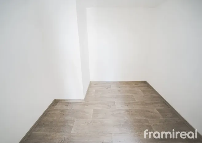 Pronájem bytu 2+kk, Veselí nad Moravou, náměstí Míru, 61 m2