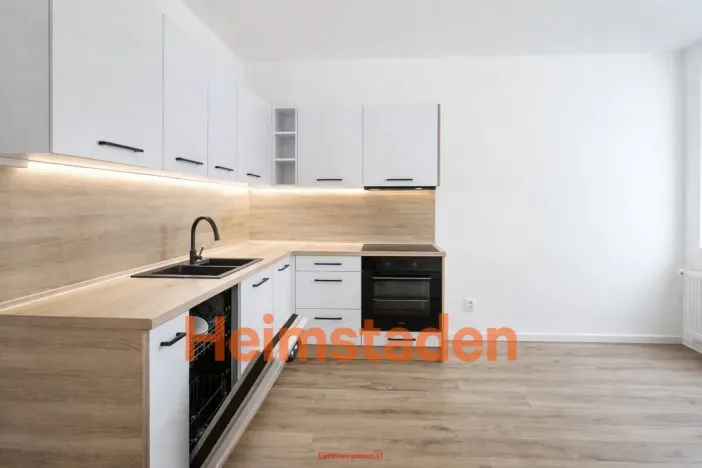 Pronájem bytu 2+1, Karviná - Nové Město, tř. Osvobození, 55 m2