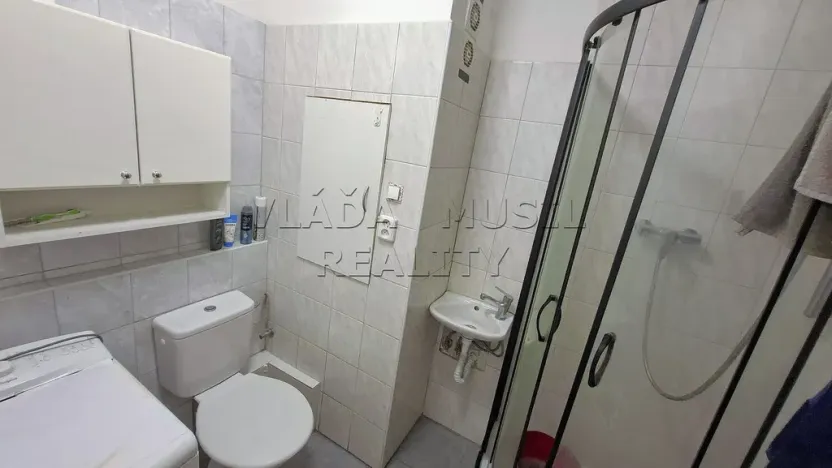 Pronájem bytu 2+kk, Praha - Krč, Hurbanova, 33 m2
