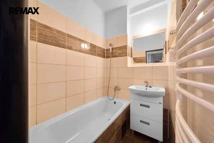 Prodej bytu 2+1, Náchod, Komenského, 58 m2