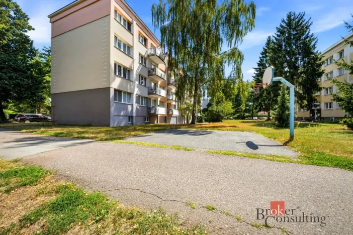 Pronájem bytu 3+1, Hradec Králové - Slezské Předměstí, Ječná, 56 m2
