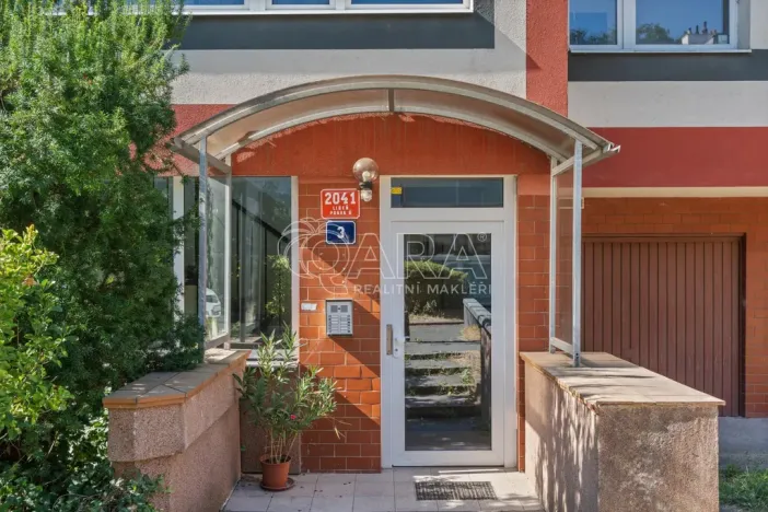 Prodej bytu 2+kk, Praha - Libeň, K Okrouhlíku, 42 m2