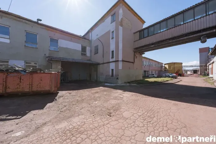 Prodej výrobních prostor, Světlá Hora, 6500 m2