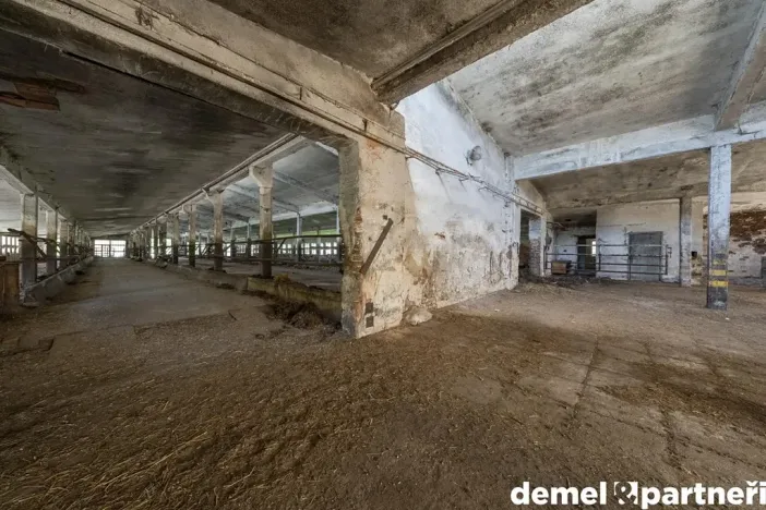 Prodej zemědělského objektu, Korouhev, 1400 m2