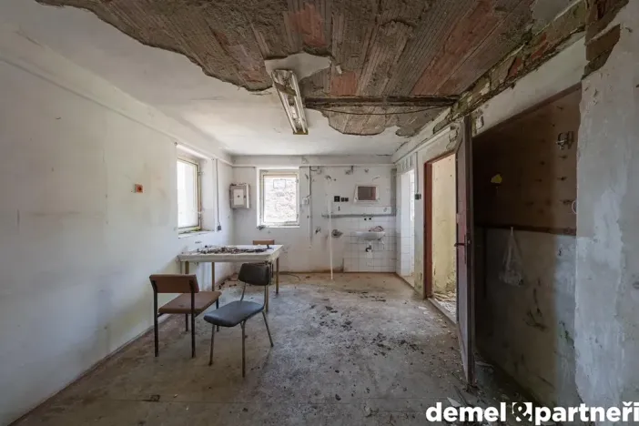 Prodej zemědělského objektu, Korouhev, 1400 m2