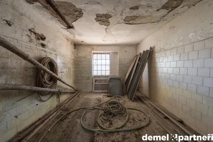 Pronájem zemědělského objektu, Korouhev, 1400 m2