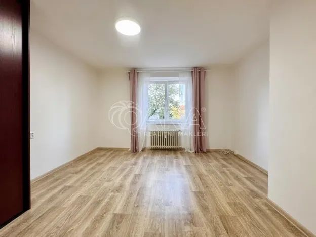 Pronájem bytu 3+1, Praha - Prosek, Letňanská, 70 m2