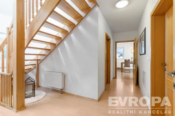 Prodej rodinného domu, Hybrálec, 225 m2
