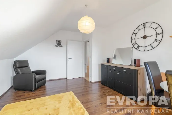Prodej rodinného domu, Hybrálec, 225 m2