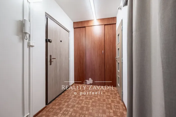Pronájem bytu 2+1, Praha - Lhotka, U lesa, 60 m2