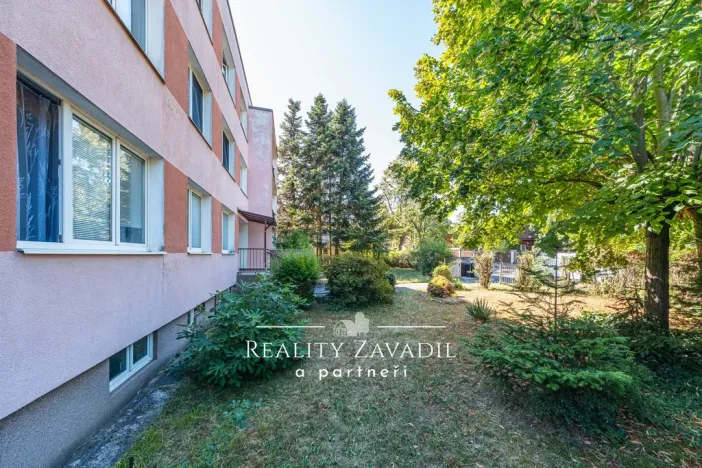 Pronájem bytu 2+1, Praha - Lhotka, U lesa, 60 m2