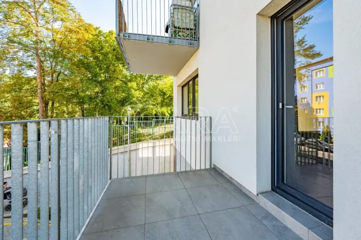 Pronájem bytu 1+kk, Praha - Strašnice, Štěchovická, 42 m2