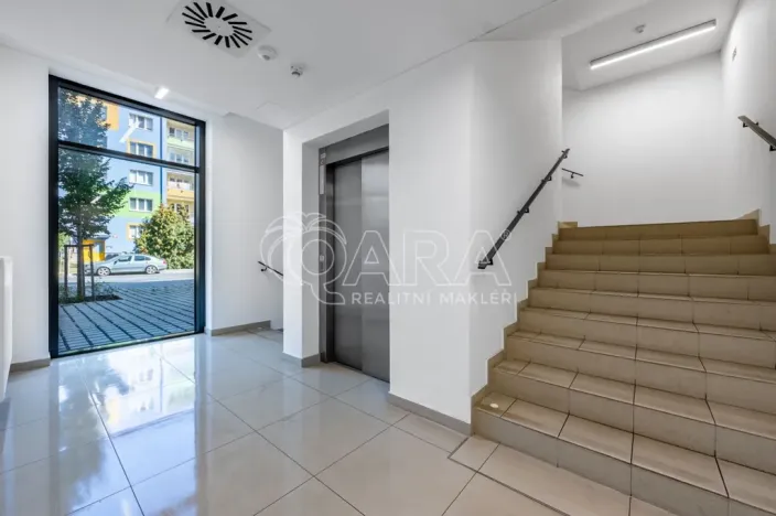 Pronájem bytu 1+kk, Praha - Strašnice, Štěchovická, 42 m2