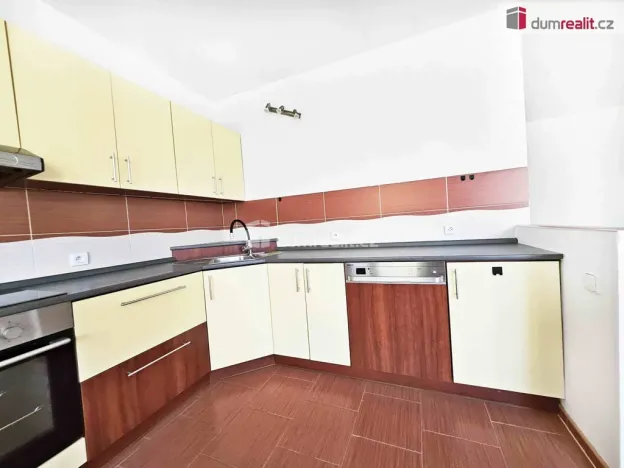 Prodej bytu 3+1, Lovosice, Dlouhá, 68 m2