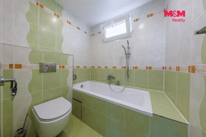 Prodej bytu 3+1, Sokolov, Švabinského, 83 m2