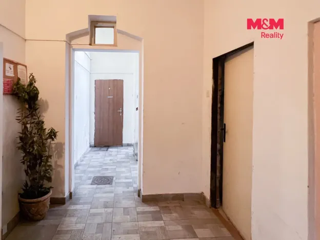 Prodej bytu 3+1, Volary, Náměstí, 96 m2