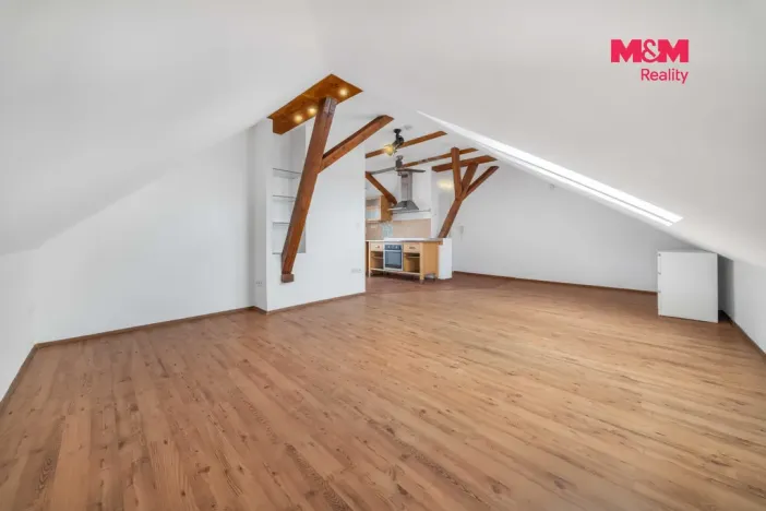 Prodej bytu 1+kk, Mníšek pod Brdy, 5. května, 55 m2