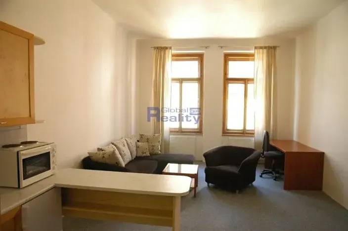 Pronájem bytu 2+kk, Hradec Králové, Tomkova, 48 m2
