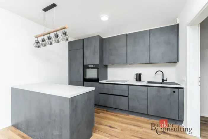 Pronájem bytu 2+kk, Praha - Smíchov, Plzeňská, 51 m2