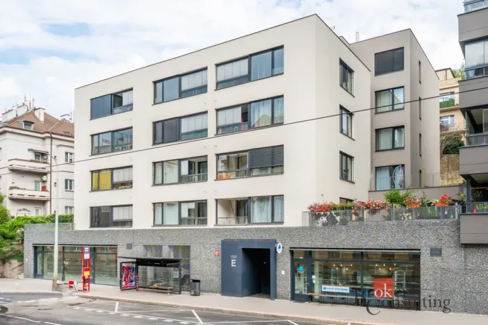 Pronájem bytu 2+kk, Praha - Smíchov, Plzeňská, 51 m2