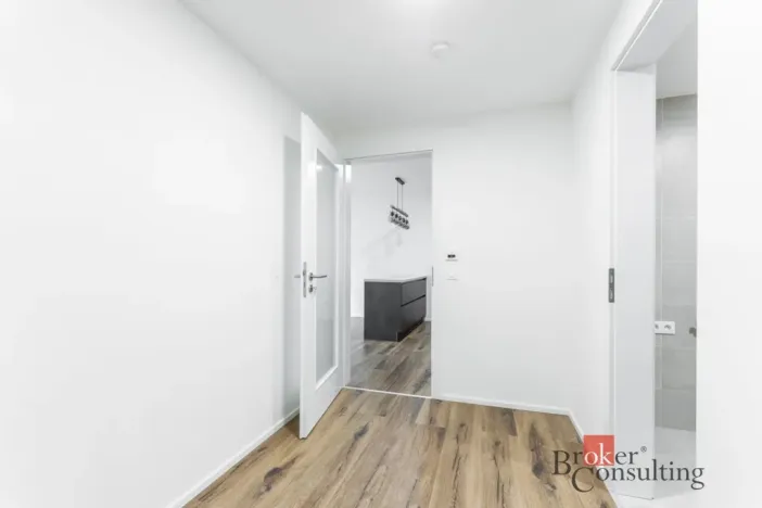 Pronájem bytu 2+kk, Praha - Smíchov, Plzeňská, 51 m2