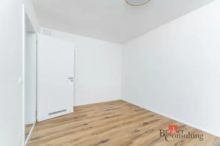 Pronájem bytu 2+kk, Praha - Smíchov, Plzeňská, 51 m2