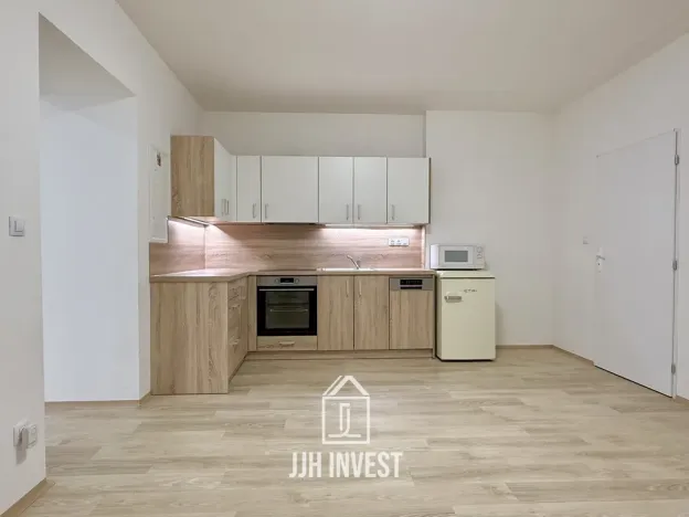 Pronájem obchodního prostoru, Plzeň - Východní Předměstí, Pařížská, 150 m2