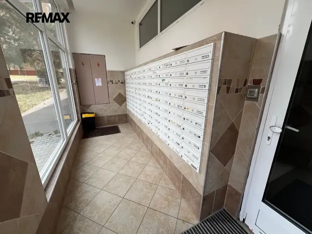Pronájem bytu 2+kk, Praha - Kamýk, Smotlachova, 44 m2