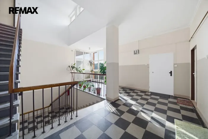Prodej bytu 3+1, Karlovy Vary - Drahovice, Vítězná, 77 m2