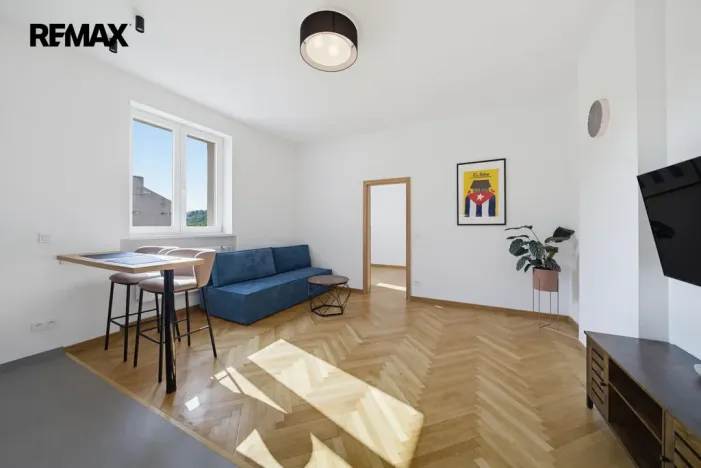 Prodej bytu 2+kk, Karlovy Vary - Drahovice, Vítězná, 46 m2