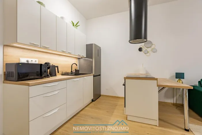 Pronájem bytu 1+kk, Znojmo, Mariánské náměstí, 34 m2