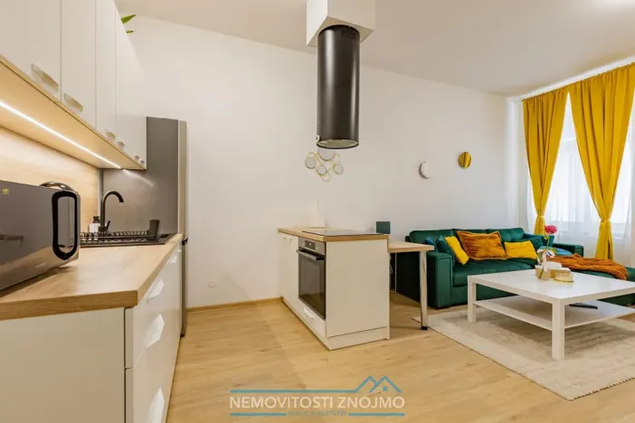 Pronájem bytu 1+kk, Znojmo, Mariánské náměstí, 34 m2