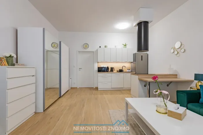 Pronájem bytu 1+kk, Znojmo, Mariánské náměstí, 34 m2